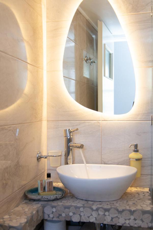 Miles Away Luxury Apartments Platis Gialos  Exterior photo